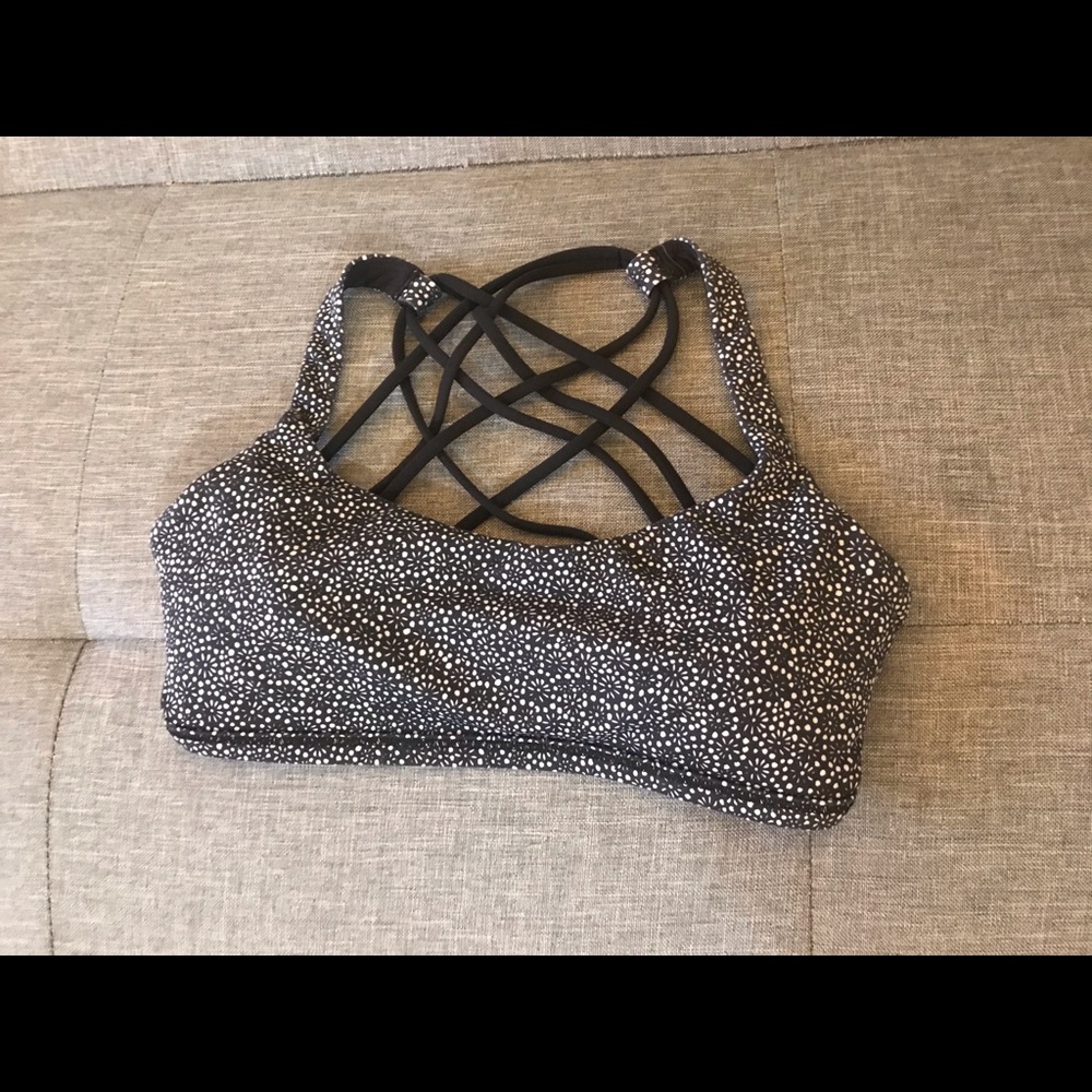 Black/white Lululemon free to be wild sports bra.